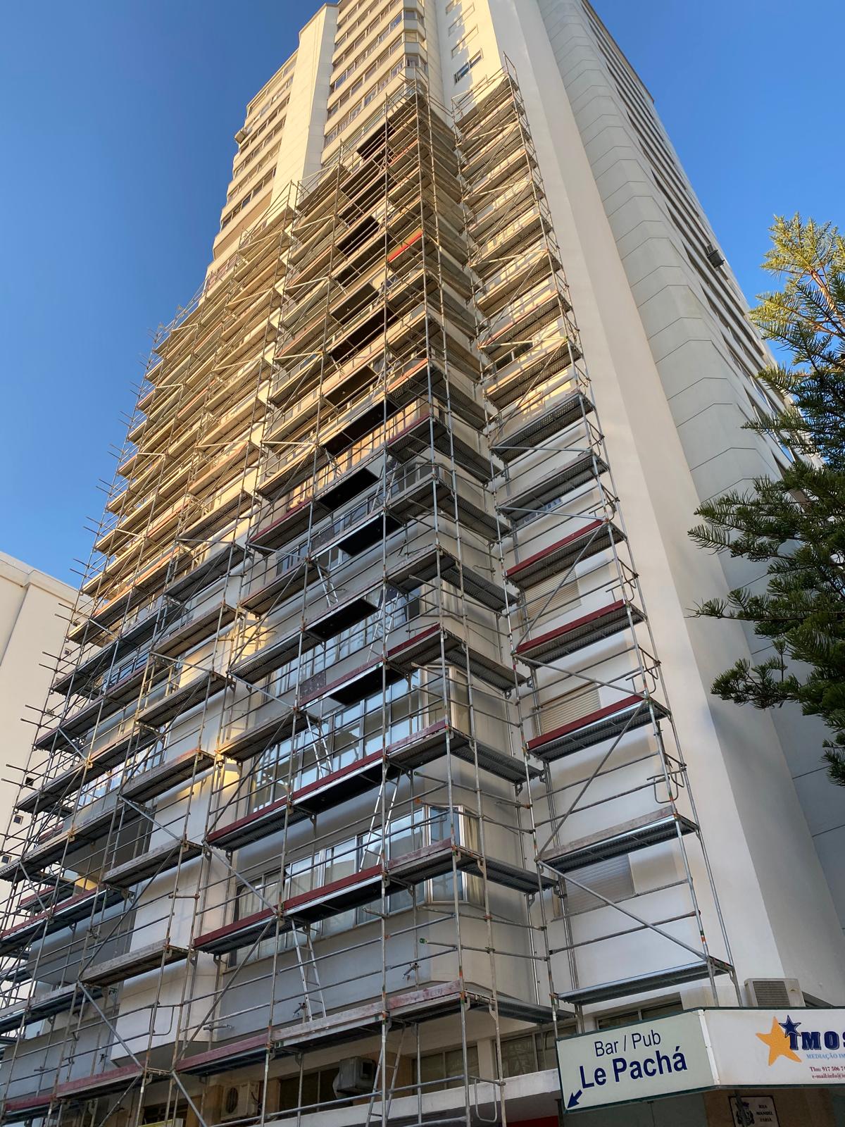 Destaque - Montagem de andaime