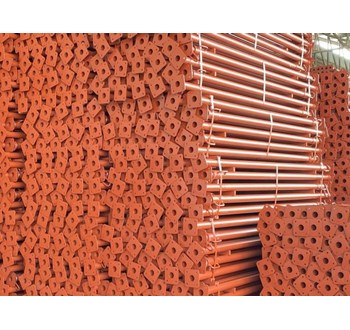 Prumo metálico extensível